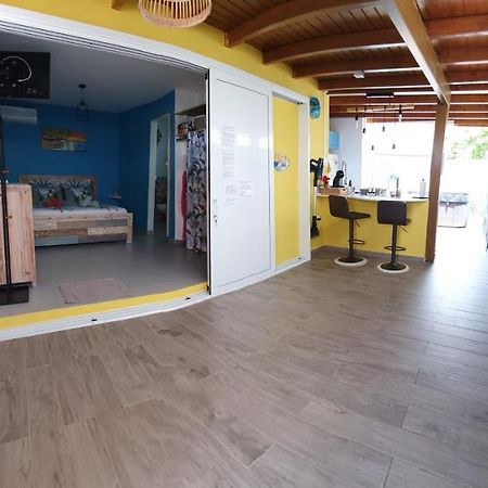 "Chez Claudia "Charmant Logement Avec Jacuzzi Privatif En Toute Intimite Sur Belle Terrasse Exterieure En Bois Et Piscine Courcelles Exteriér fotografie