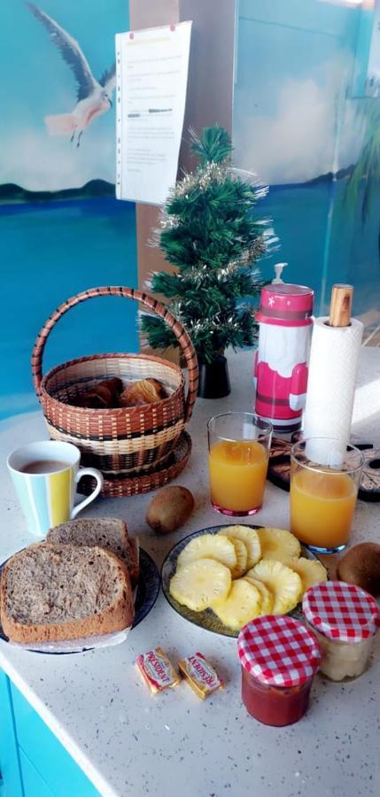 "Chez Claudia "Charmant Logement Avec Jacuzzi Privatif En Toute Intimite Sur Belle Terrasse Exterieure En Bois Et Piscine Courcelles Exteriér fotografie