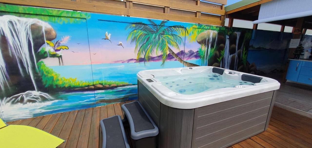 "Chez Claudia "Charmant Logement Avec Jacuzzi Privatif En Toute Intimite Sur Belle Terrasse Exterieure En Bois Et Piscine Courcelles Exteriér fotografie