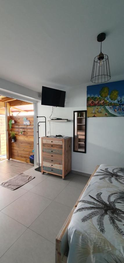 "Chez Claudia "Charmant Logement Avec Jacuzzi Privatif En Toute Intimite Sur Belle Terrasse Exterieure En Bois Et Piscine Courcelles Exteriér fotografie